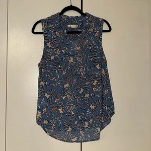 Sleeveless top #spring #blue #floralprint